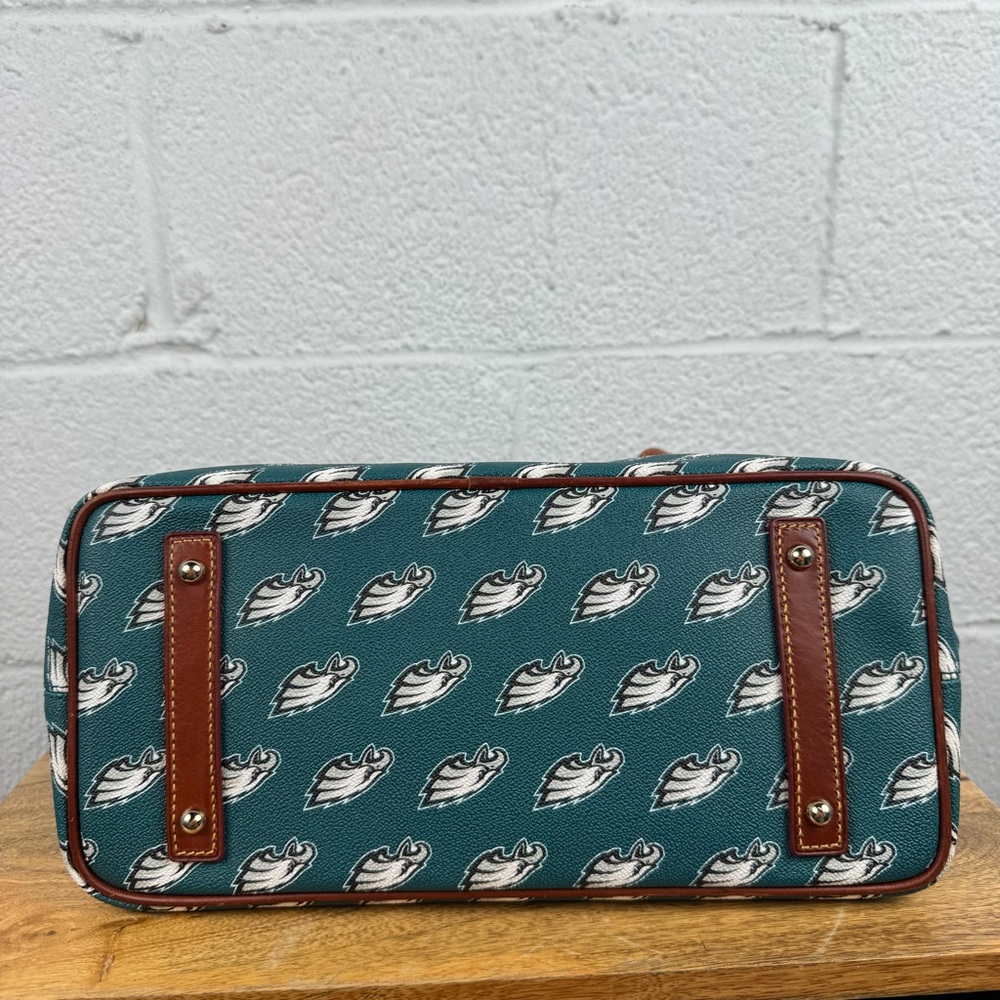 Dooney & Bourke NFL Philadelphia Eagles Large Zip Tote Bag Green Logo Print - Picture 7 of 13